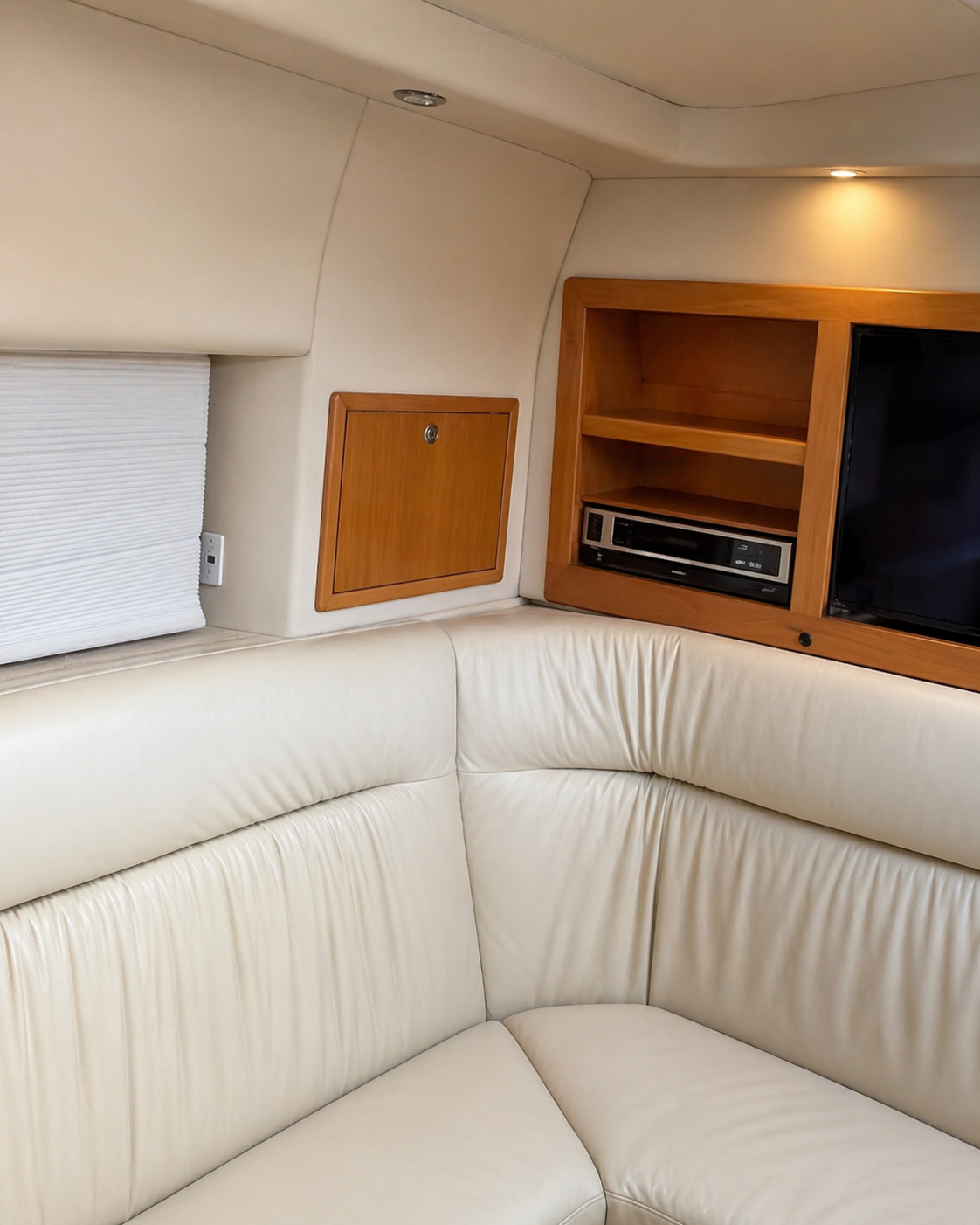 Riviera Yacht 40' anchored at Icacos and Palomino islands